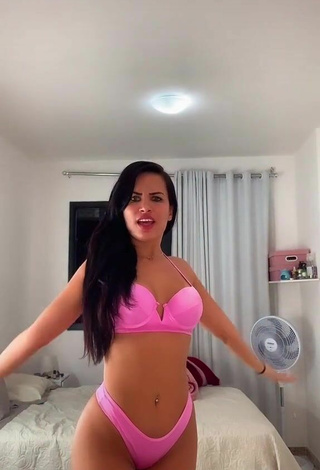 5. Dine Azevedo in Cute Pink Bikini