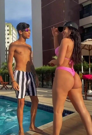 3. Sweet Dine Azevedo Shows Butt at the Swimming Pool