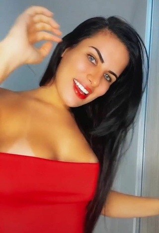 5. Cute Dine Azevedo Shows Cleavage in Red Top