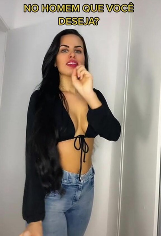 4. Luscious Dine Azevedo Shows Cleavage in Black Crop Top