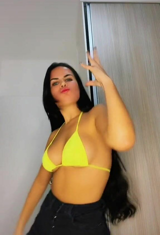 6. Seductive Dine Azevedo in Yellow Bikini Top