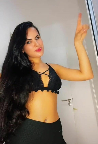 3. Cute Dine Azevedo in Black Bra