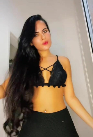 5. Cute Dine Azevedo in Black Bra