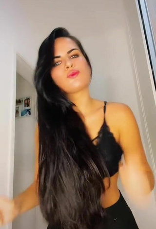 6. Cute Dine Azevedo in Black Bra