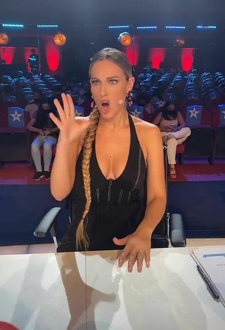 5. Sultry Edurne Garcia Almagro Shows Cleavage in Black Overall