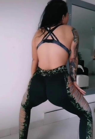 2. Hottest Eve Herrera Shows Butt while Twerking