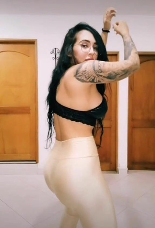 Hot Eve Herrera in White Leggings