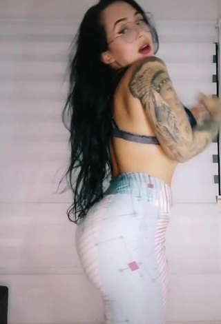 6. Sweet Eve Herrera Shows Big Butt