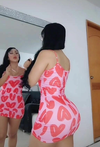 Hot Eve Herrera Shows Big Butt