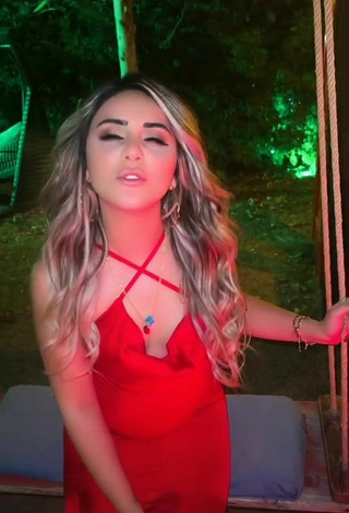 Sultry Gizemjelii in Red Dress