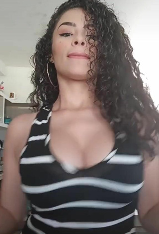 4. Wonderful Gleidy Rojas Shows Cleavage in Striped Top and Bouncing Boobs