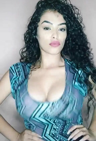 5. Breathtaking Gleidy Rojas Shows Cleavage in Top and Bouncing Boobs