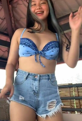 6. Luscious Vanessa Domingo Shows Cleavage in Bikini Top and Bouncing Boobs