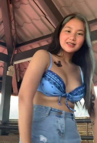 2. Cute Vanessa Domingo in Bikini Top