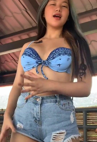 5. Sweetie Vanessa Domingo Shows Cleavage in Bikini Top and Bouncing Tits