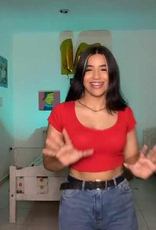 Sultry hisoyvaleria Shows Cleavage in Red Crop Top and Bouncing Breasts