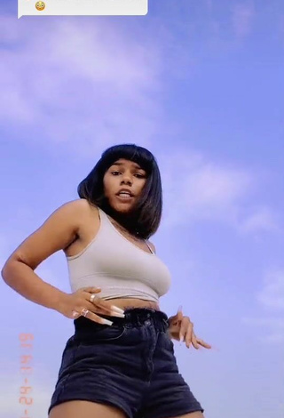 4. Hot Honey Perez in Grey Crop Top and Bouncing Boobs