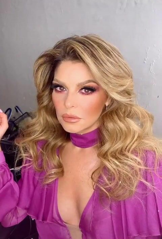 Sultry Tati Cantoral Shows Cleavage