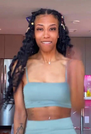 2. Sultry Ayzha Nyree in Grey Crop Top and Bouncing Boobs