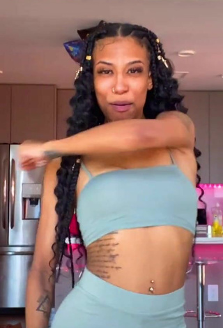 3. Sultry Ayzha Nyree in Grey Crop Top and Bouncing Boobs