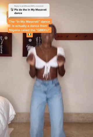 3. Cute Oluwanifewa Agunbiade Shows Cleavage in White Crop Top