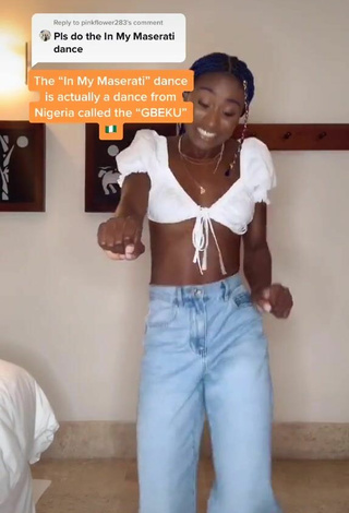 4. Cute Oluwanifewa Agunbiade Shows Cleavage in White Crop Top