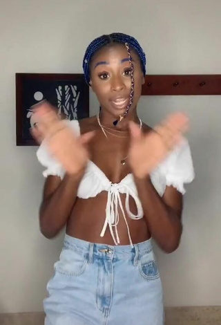 Beautiful Oluwanifewa Agunbiade Shows Cleavage in Sexy White Crop Top and Bouncing Tits