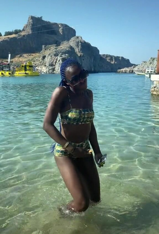 4. Luscious Oluwanifewa Agunbiade in Bikini in the Sea