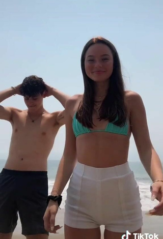 6. Sexy Itspeytonbabyy in Bikini Top at the Beach