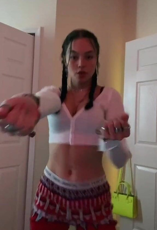 Really Cute Itspeytonbabyy in White Crop Top