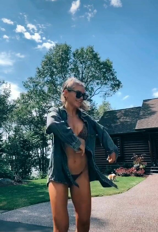 6. Beautiful Jacqueline Fransway in Sexy Bikini and Bouncing Tits