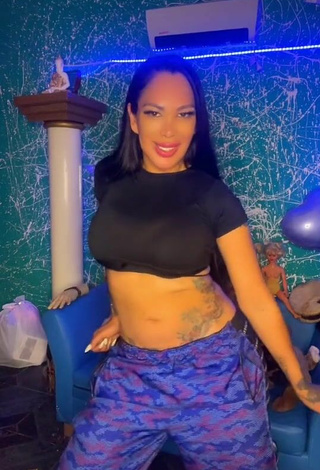 2. Sultry Jessica Eli Maciel in Black Crop Top and Bouncing Boobs