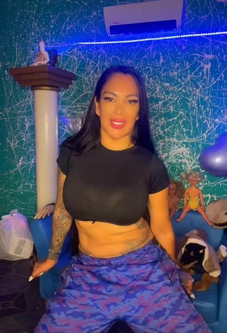 4. Sultry Jessica Eli Maciel in Black Crop Top and Bouncing Boobs