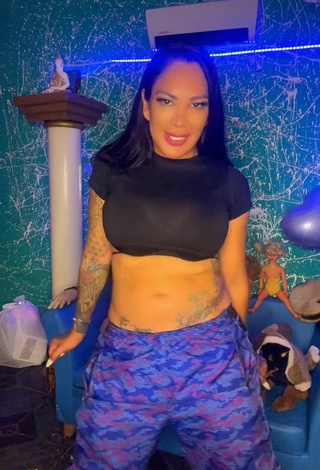 5. Sultry Jessica Eli Maciel in Black Crop Top and Bouncing Boobs