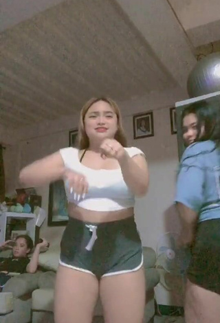 5. Cute Joanne Duldulao in White Crop Top and Bouncing Tits