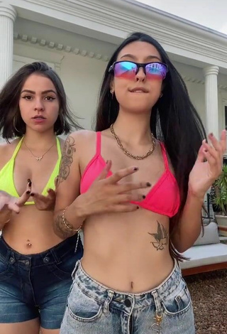 2. Julia Guerra Shows her Cute Cleavage (Underboob)