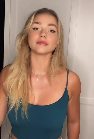 Sultry Julia Zugaj in Turquoise Crop Top and Bouncing Boobs