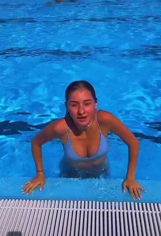 4. Sultry Lera Kantur Shows Cleavage in Blue Bikini Top at the Swimming Pool