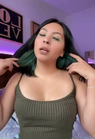 5. Beautiful Karen Bustillos Shows Cleavage in Sexy Olive Top