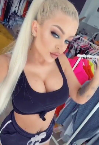 3. Sexy Katja Krasavice Shows Cleavage in Black Crop Top