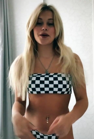 2. Sexy Gaia Bianchi in Checkered Bikini