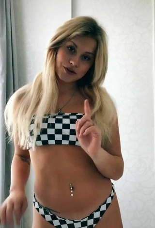 5. Sexy Gaia Bianchi in Checkered Bikini