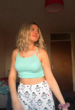 3. Sexy Liana in Light Green Crop Top