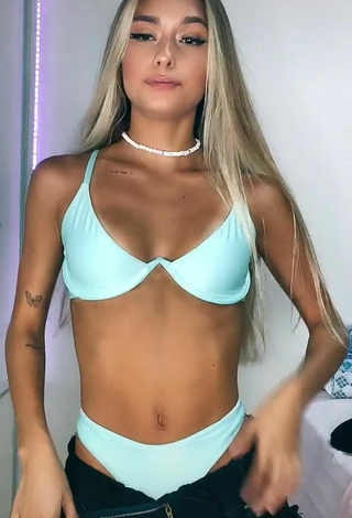 Sexy Luane Guiné Shows Cleavage in Blue Bikini