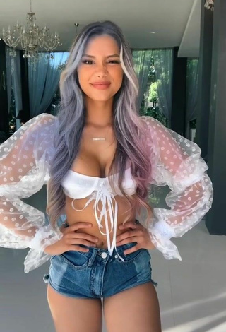 Sultry Mariana Morais Shows Cleavage in White Crop Top and Bouncing Boobs