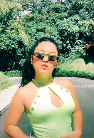 4. Titillating Mafe Vásquez in Green Top