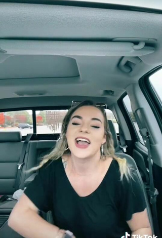 6. Pretty Makayla Weaver Shows Butt in a Car