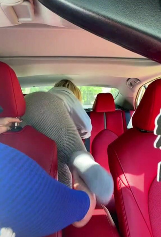 Sultry Makayla Weaver Shows Butt in a Car