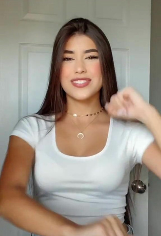 6. Hottest María Paulina in White Crop Top and Bouncing Boobs