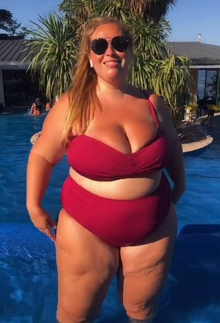 Cute Mar Tarres Shows Cleavage in Red Bikini at the Pool and Bouncing Boobs